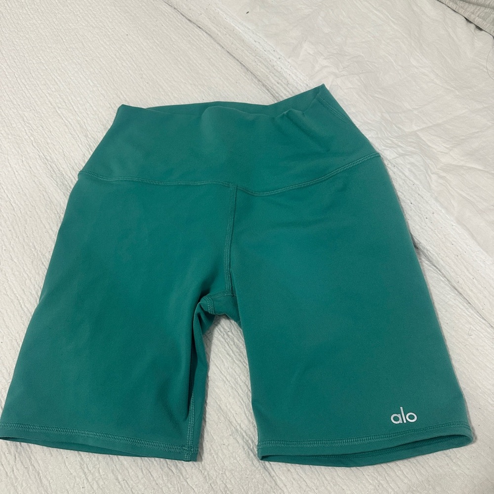 ALO Yoga Green High Waist Bike Shorts Stretch